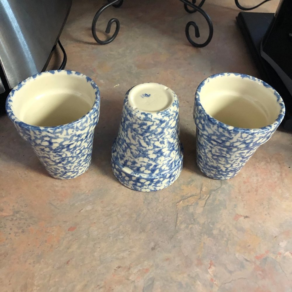Henn Flower Pots